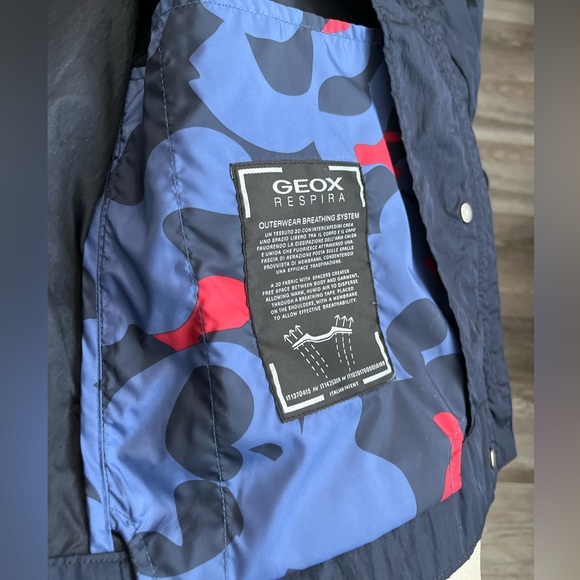 NWT - Geox Women’s Water Repellent Windbreaker - US Size 6 / S - Picture 11 of 12